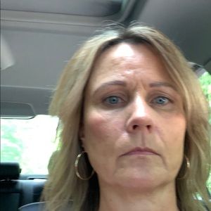 Meet your Posher, Suzanne